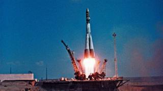 Первый в мире космический полет совершен Полет ракеты в космос в 1961